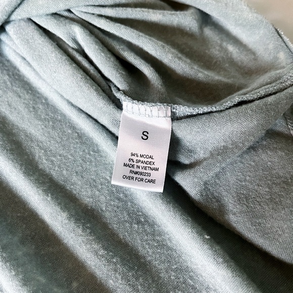 American Eagle Me to We Pale Green Long Sleeve Top Size Small - Picture 7 of 7